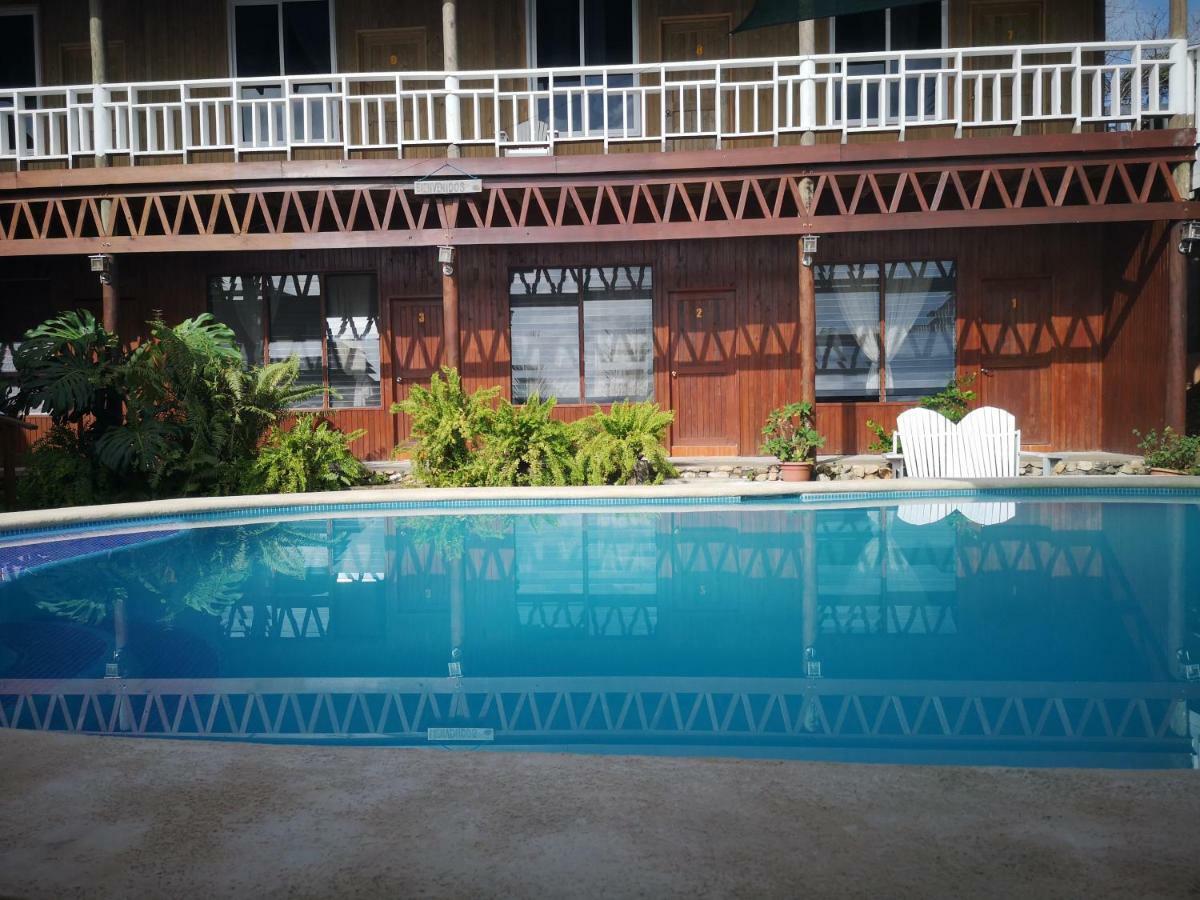 Linda Vista Otel Rio Dulce Town Dış mekan fotoğraf